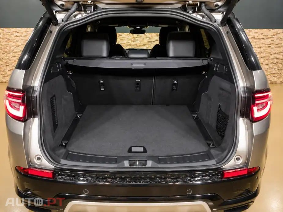 Land Rover Discovery Sport 1.5 I3 P300e AWD R-Dynamic HSE — fotografia 8