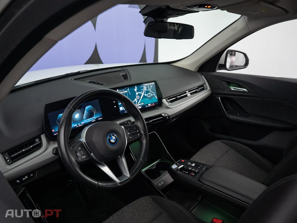 BMW iX1 xDrive30
