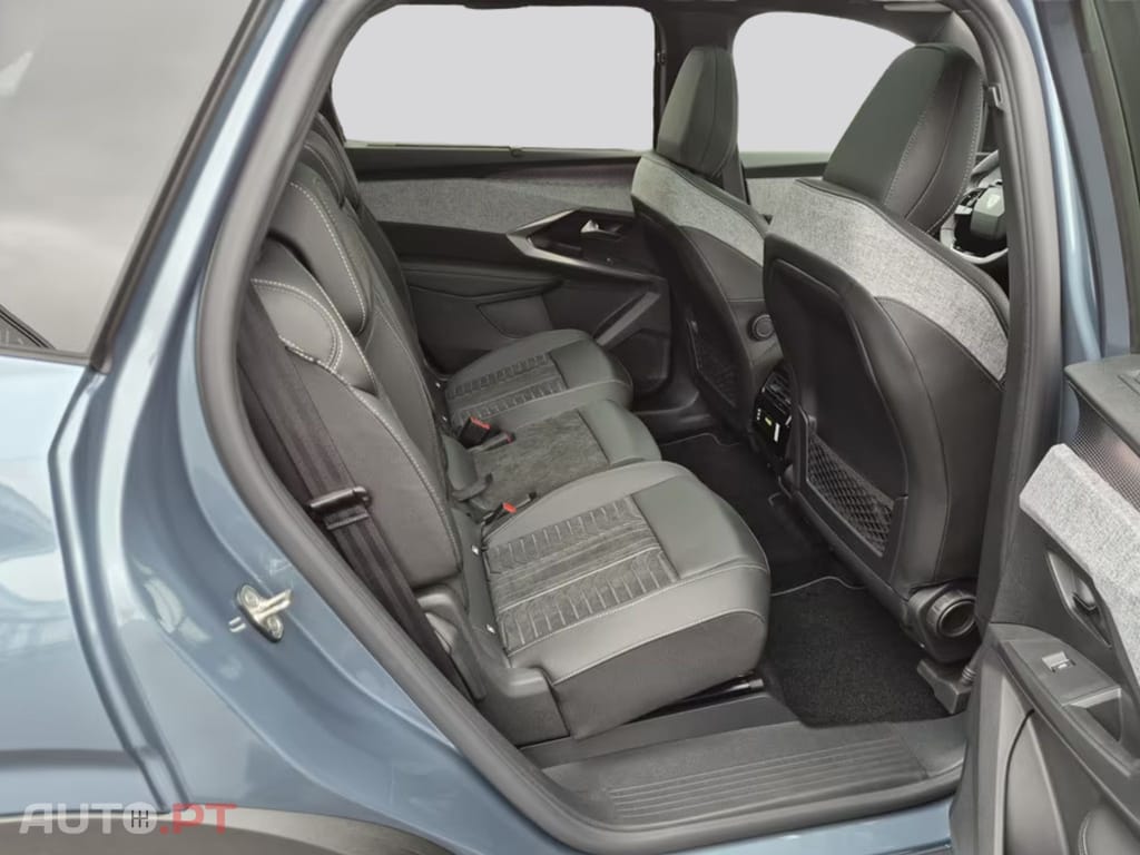 Peugeot E-5008 GT I.V.A DEDUTIVEL 