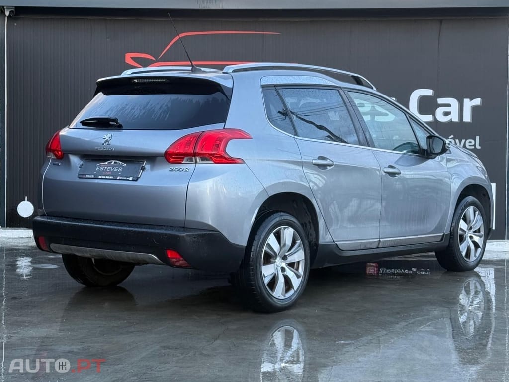 Peugeot 2008 1.2 PureTech Allure