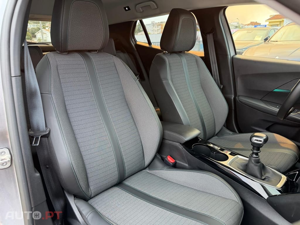 Peugeot 2008 1.2 PureTech Allure