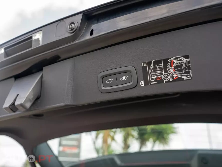 Volvo XC40 1.5 T4 PHEV Core