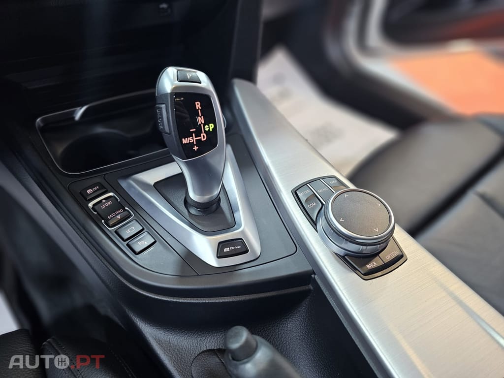 BMW 330 e iPerfomance Pack M