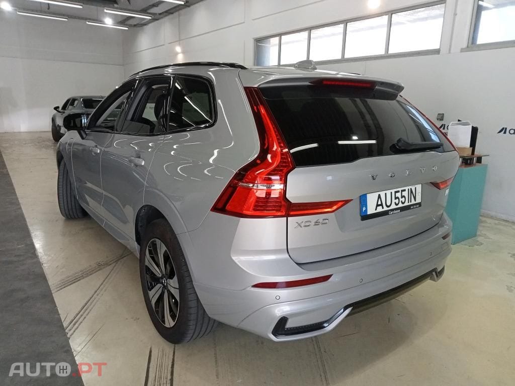 Volvo XC60 2.0 T6 PHEV Plus Dark AWD