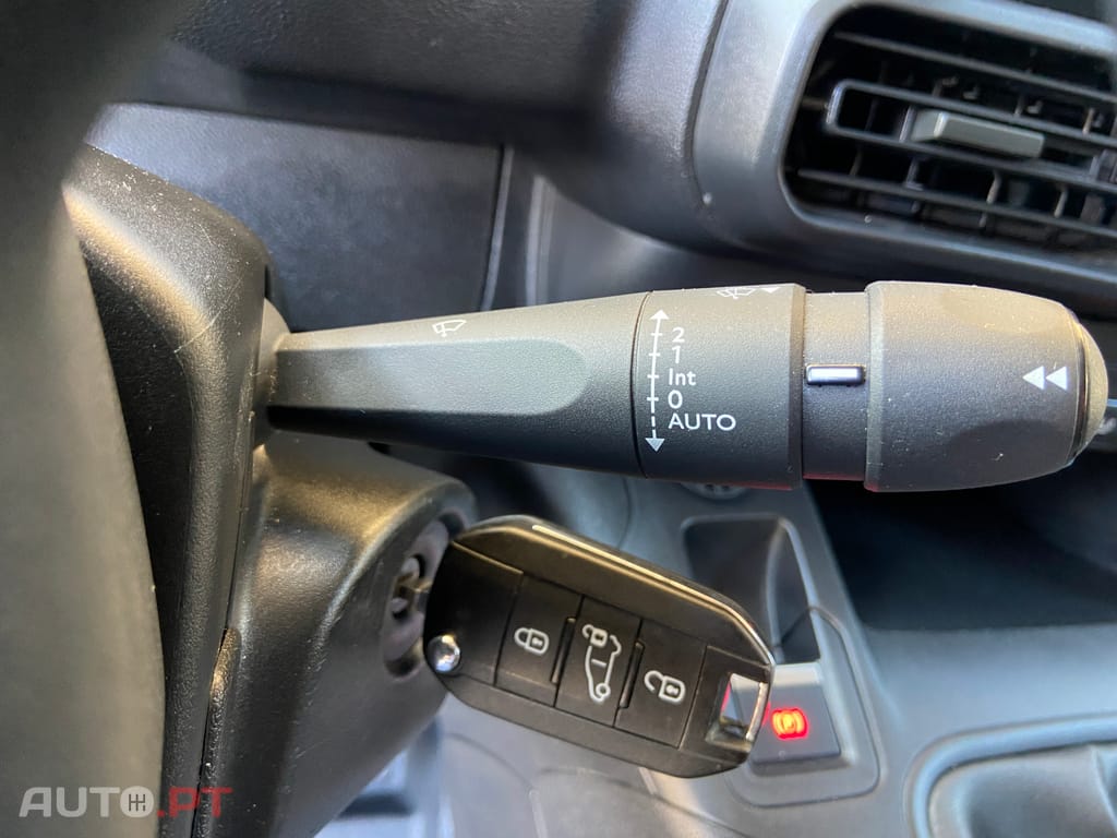 Peugeot Partner 1.6 HDI L1  100cv Carplay  Nacional Só 99 mil kms