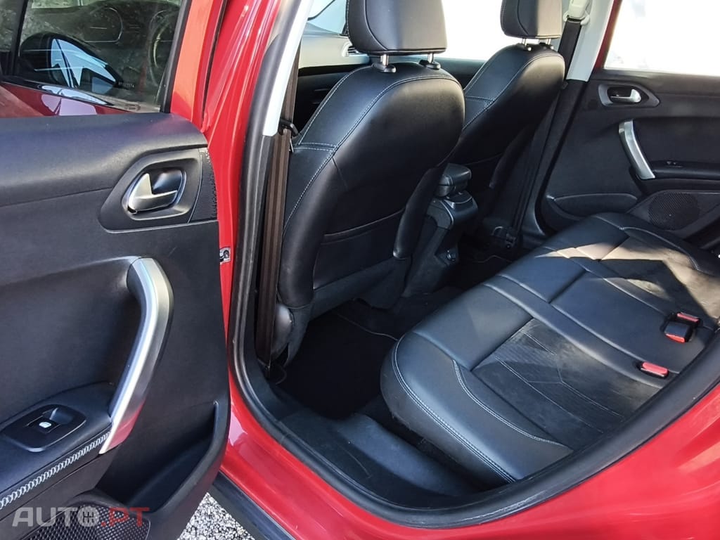 Peugeot 2008 1.2 PureTech Crossway EAT6