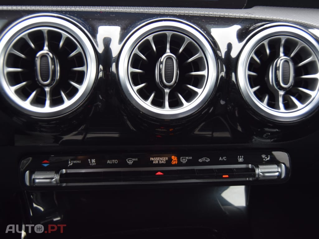 Mercedes-Benz A 250 e AMG Line