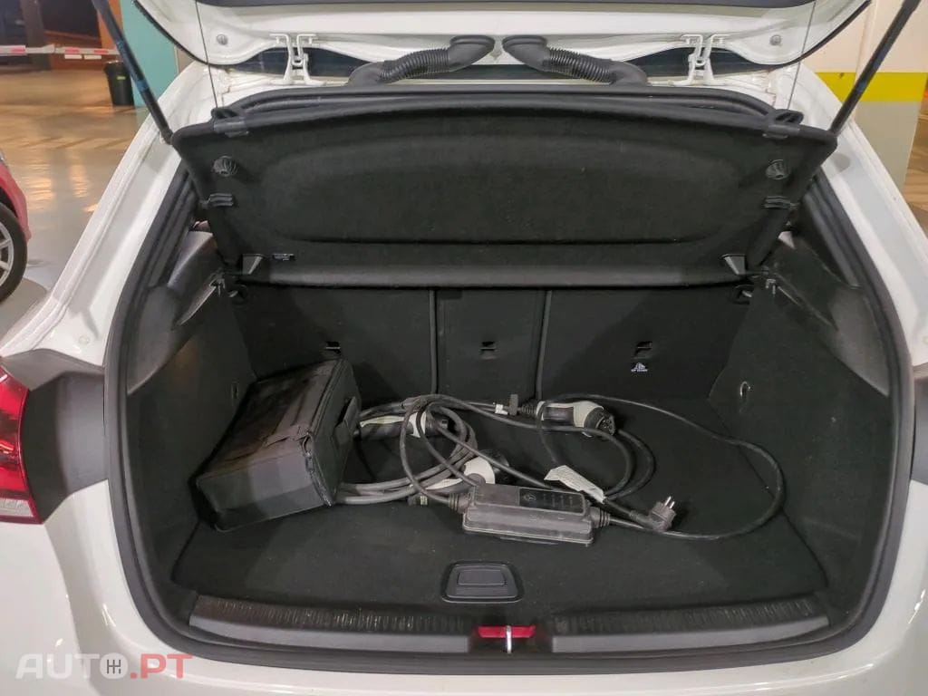 Mercedes-Benz A 250 e Style Plus