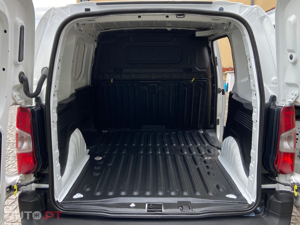 Peugeot Partner 1.6 HDI L1  100cv Carplay  Nacional