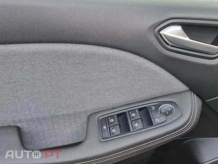 Renault Clio LUTECIA