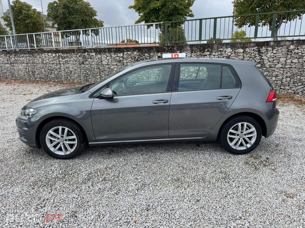 Volkswagen Golf 1.6 TDI Confortline