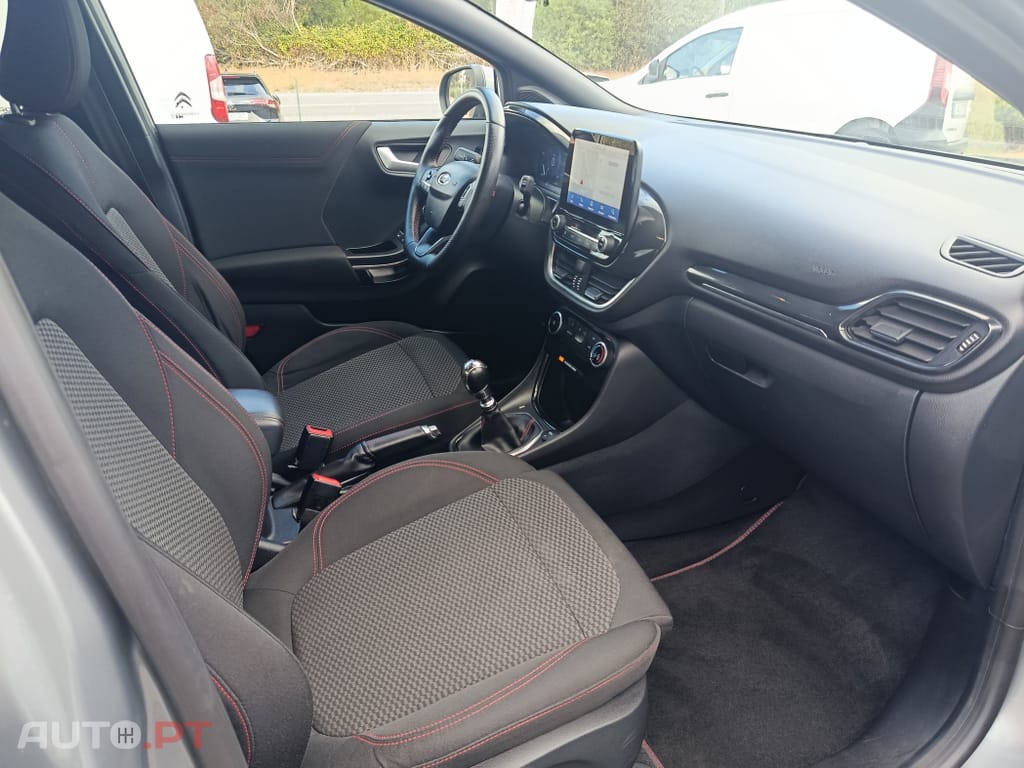 Ford Puma 1.0 EcoBoost MHEV ST-Line
