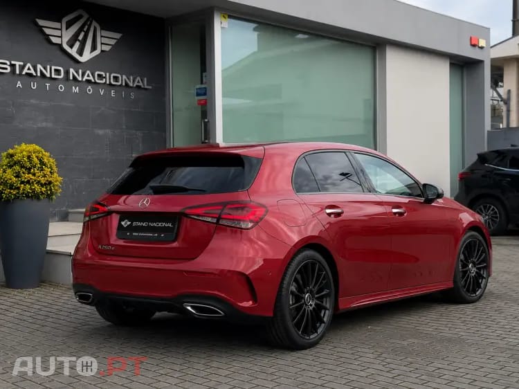 Mercedes-Benz A 250 e AMG Line