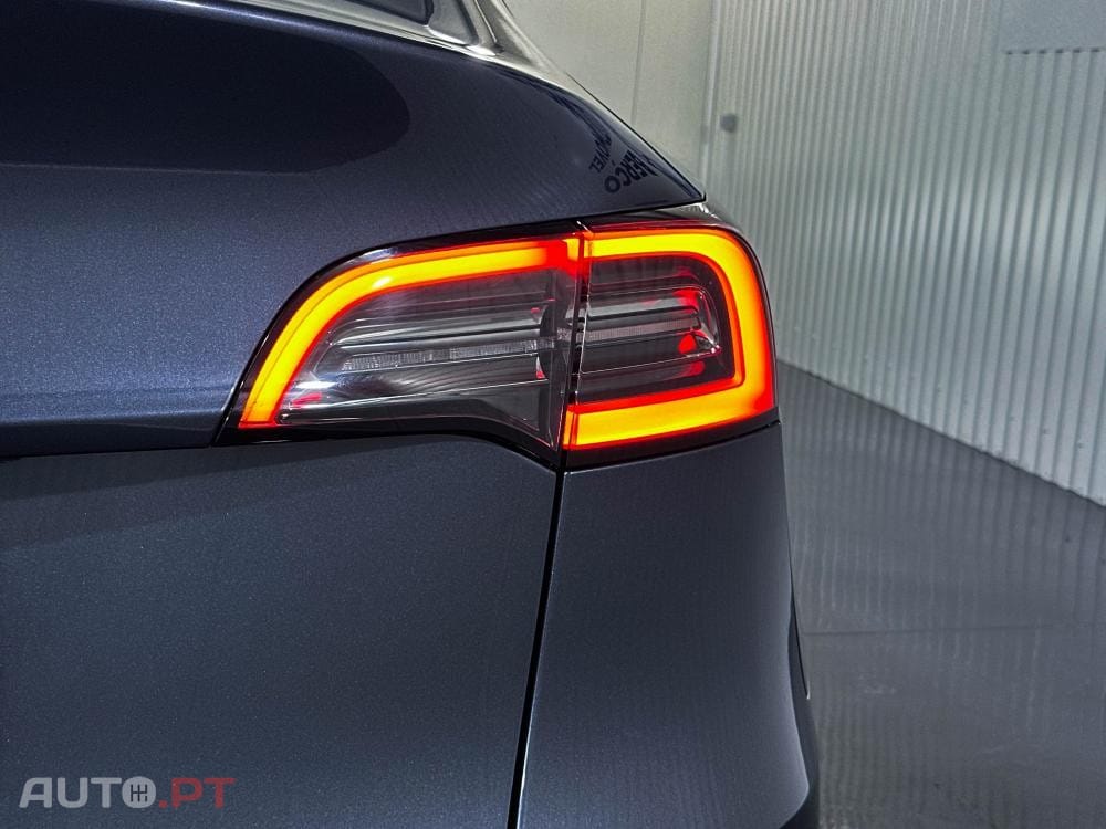 Tesla Model Y Long Range Dual Motor AWD