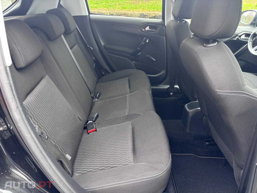 Peugeot 208 1.6 BlueHDi Allure