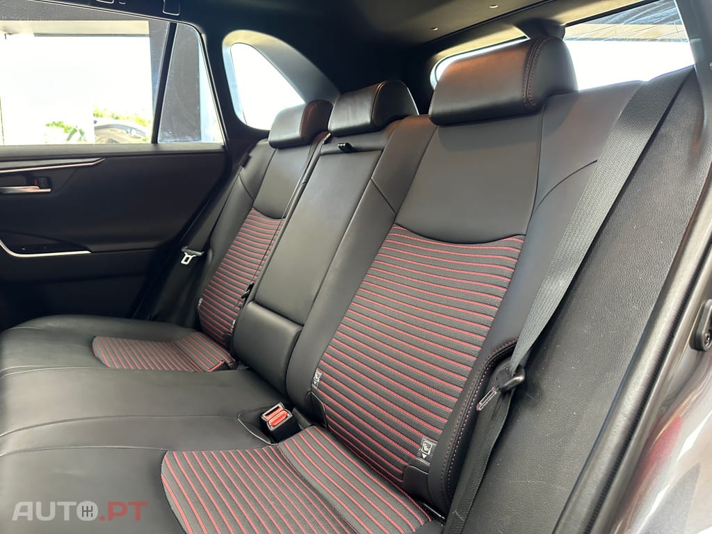 Toyota RAV4 2.5 HDF Plug-in Comfort AWD-i