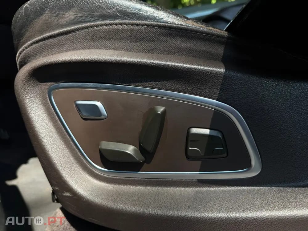 Renault Espace 1.6 dCi Initiale Paris EDC
