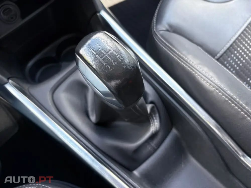 Peugeot 2008 1.6 e-HDi Allure
