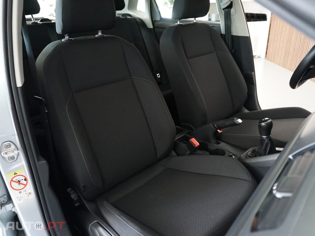 Volkswagen Polo 1.0 Confortline