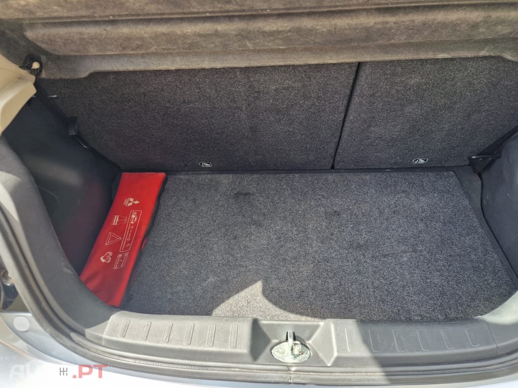 Mitsubishi Space Star 1.2 Intense Cross