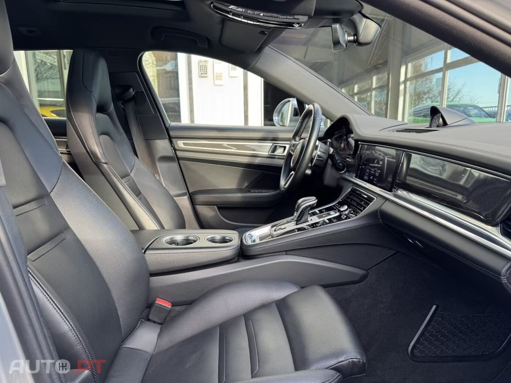Porsche Panamera 4 E-Hybrid