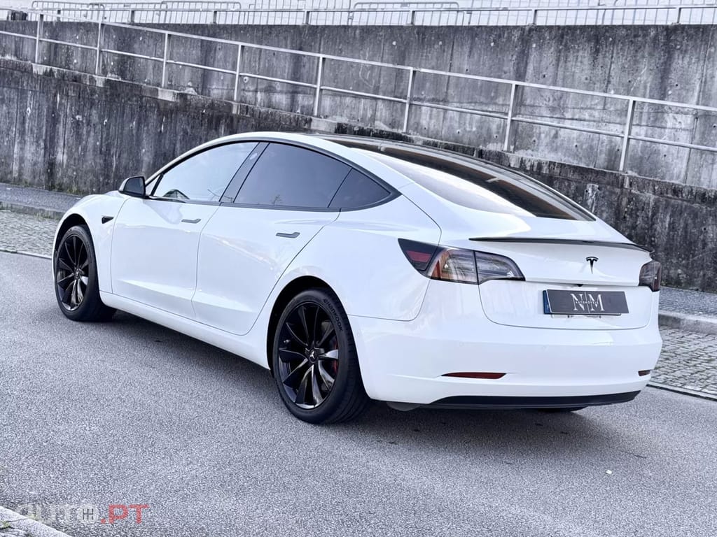 Tesla Model 3 Standard Range Plus RWD