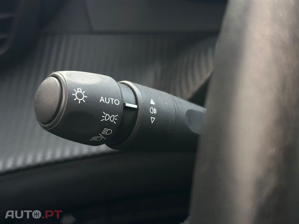 Peugeot 2008 1.5 BlueHDi Allure