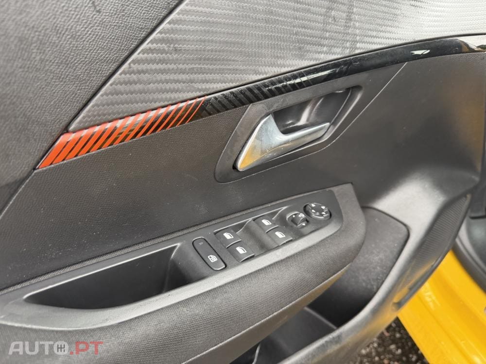 Peugeot E-208 50 kWh Allure Pack