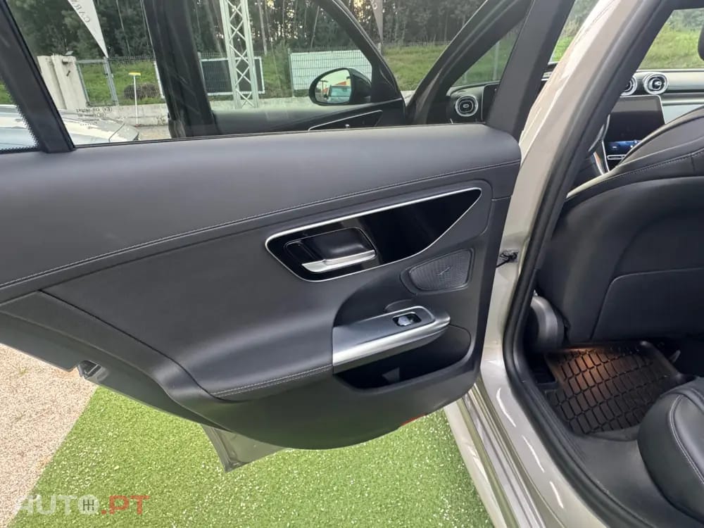 Mercedes-Benz C 300 e AMG Line