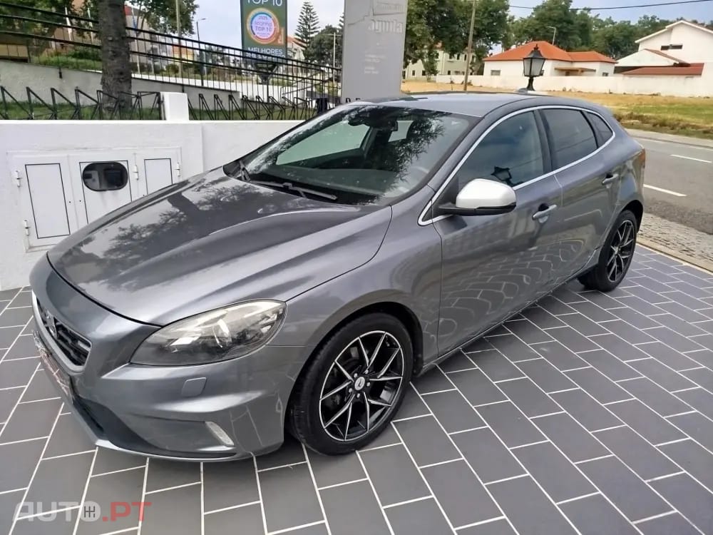 Volvo V40 2.0 D4 R-Design Summum