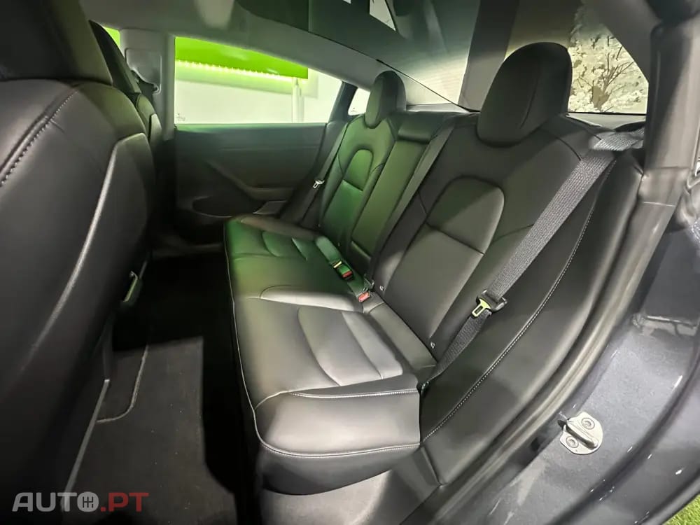 Tesla Model 3 Standard RWD