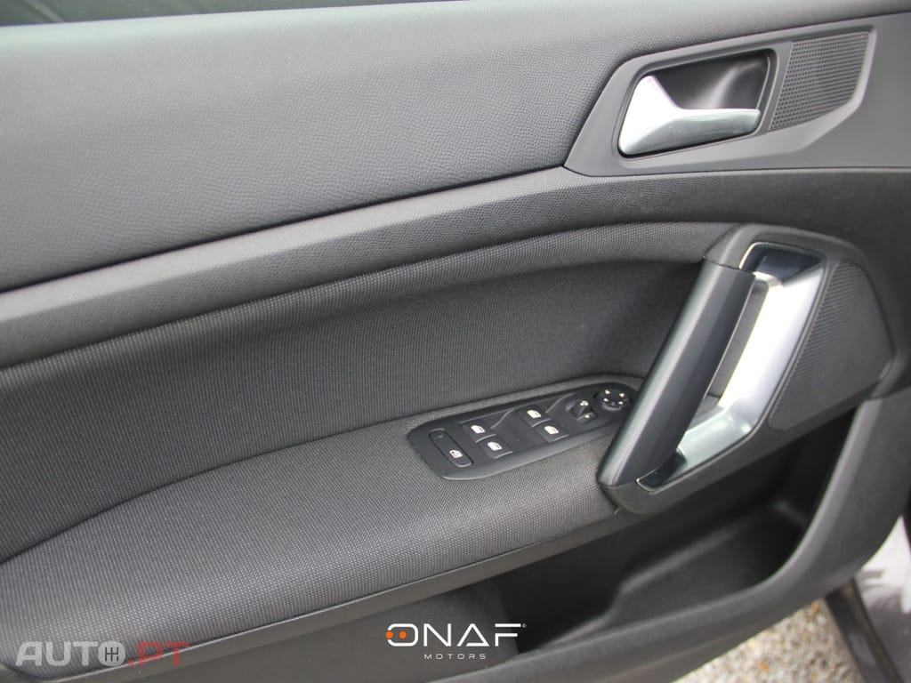 Peugeot 308 1.2 e-THP Allure 130cv