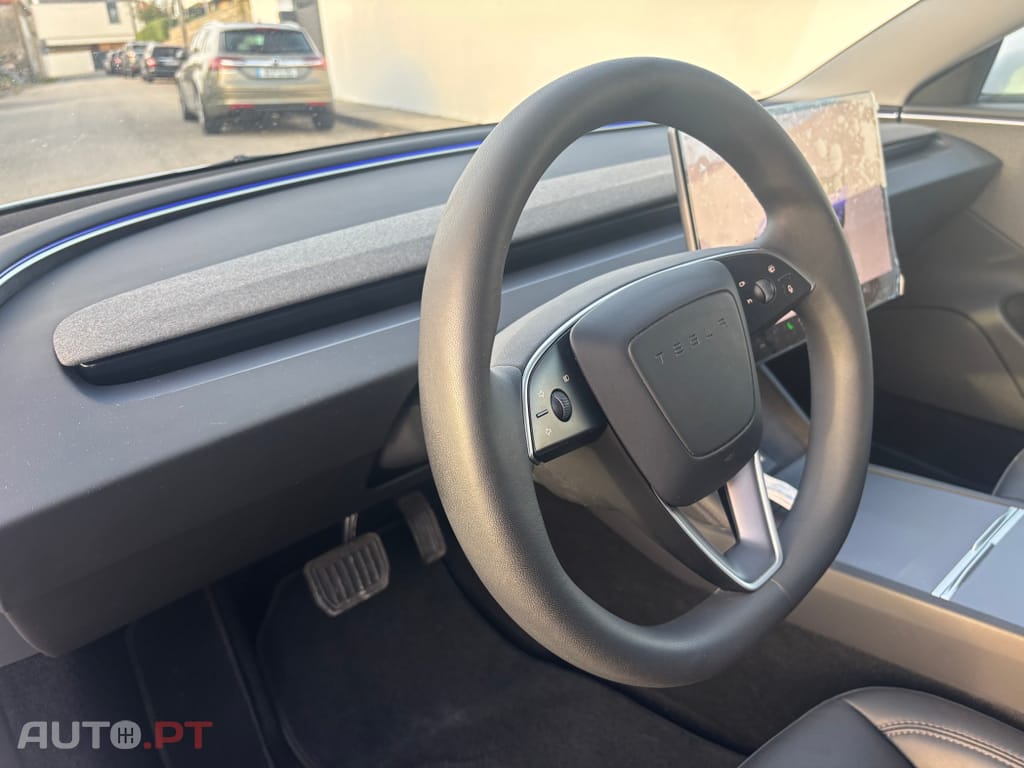 Tesla Model 3 Standard Range Plus RWD