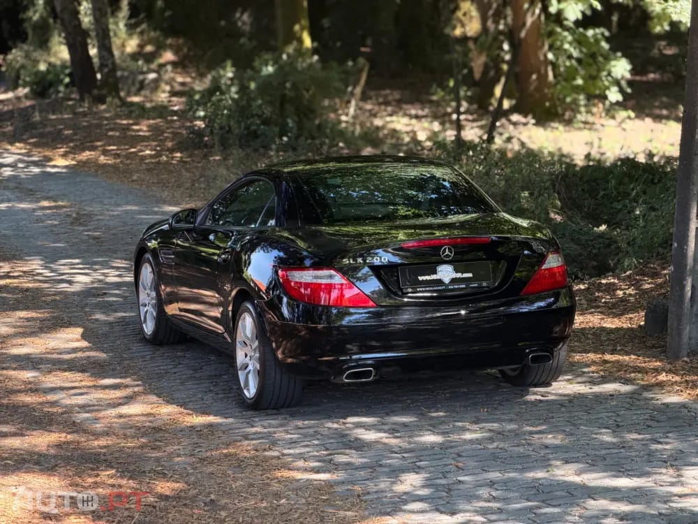 Mercedes-Benz SLK 200 Outro