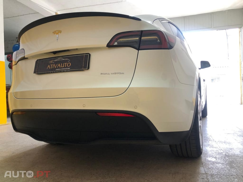 Tesla Model Y Performance Tração Integral
