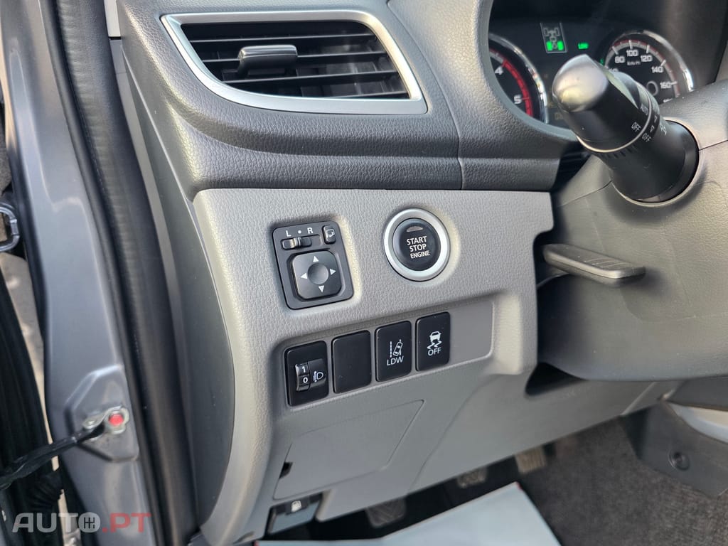 Mitsubishi L200 Strakar 2.4 DI-D Sport Edition
