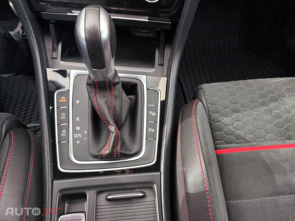 Volkswagen Golf 2.0 TSi GTi DSG Performance