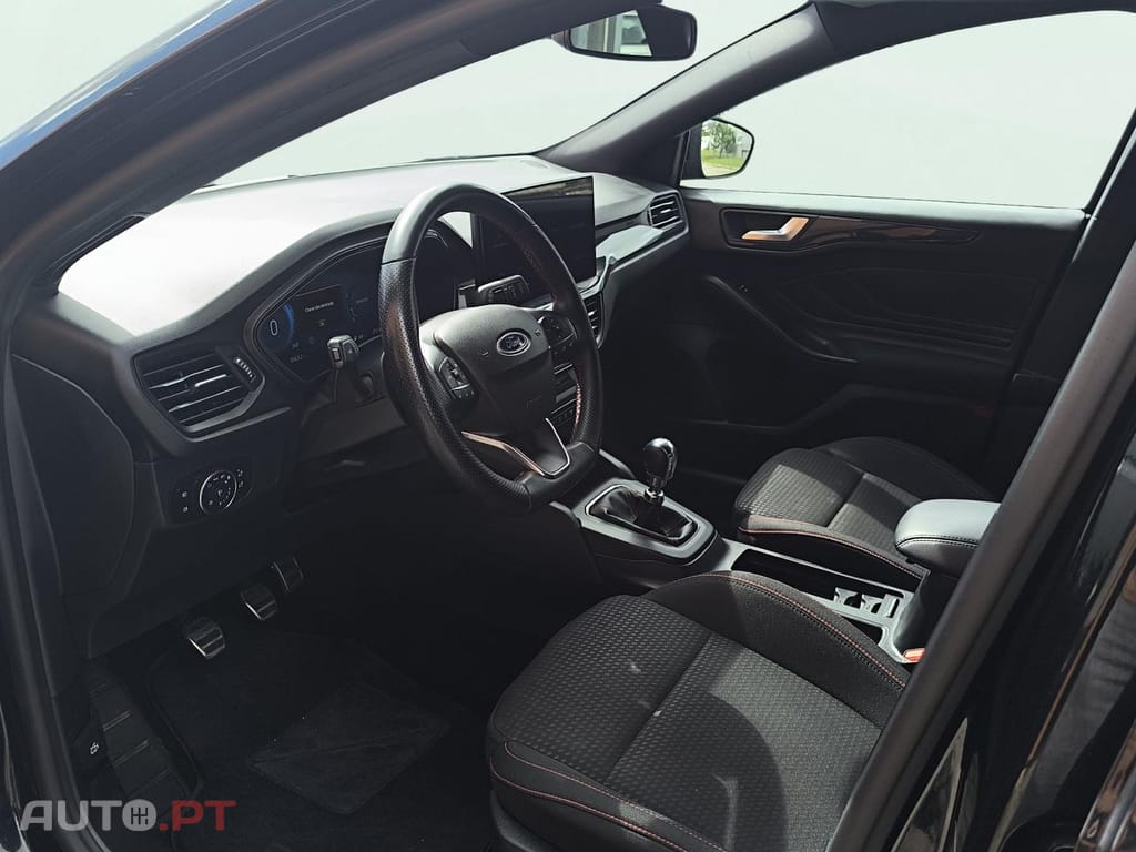 Ford Focus 1.0 EcoBoost MHEV ST-Line