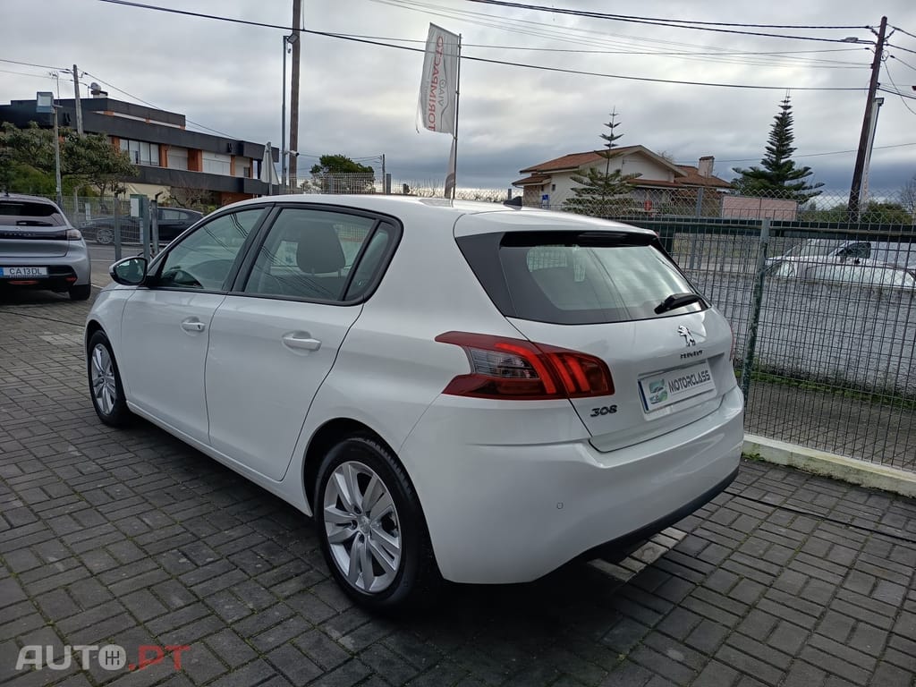 Peugeot 308 1.2 PureTech Style