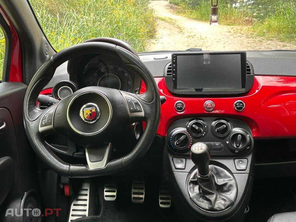 Abarth 500 1.4 T-Jet Competizione