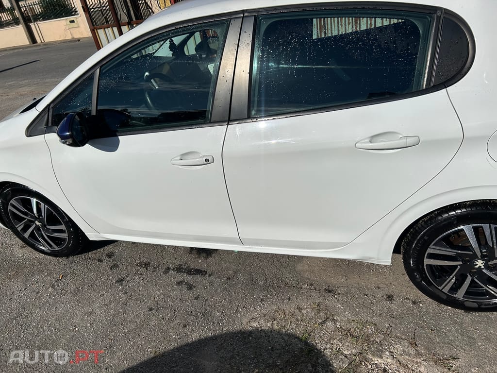 Peugeot 208 Vti