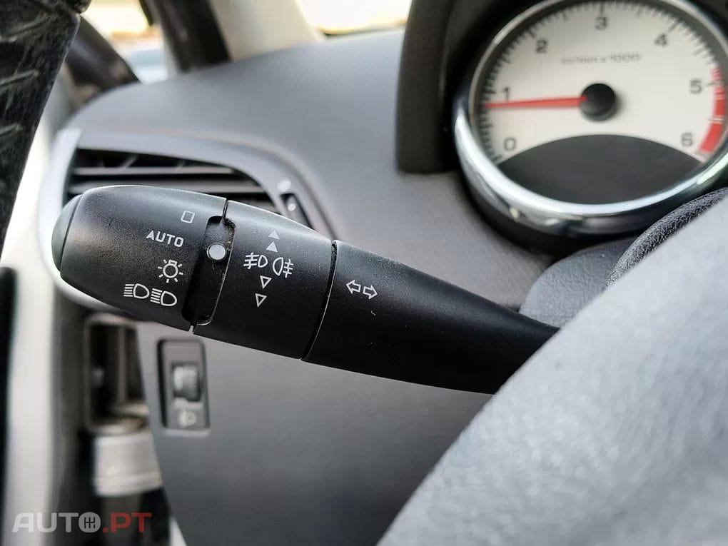 Peugeot 207  1.6 HDI SPORT VAN