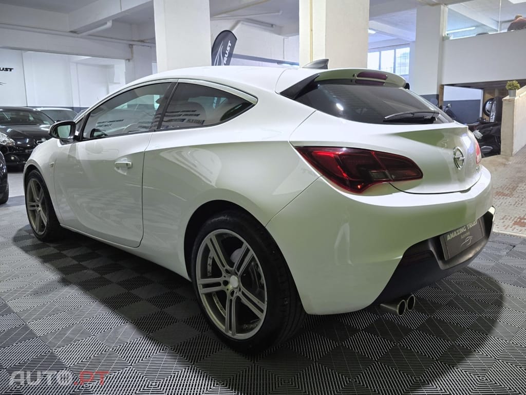 Opel Astra GTC 1.6 CDTi S/S