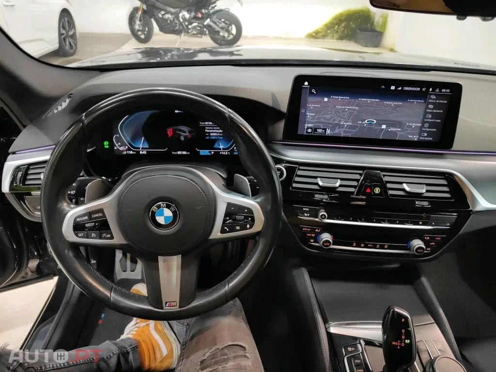 BMW 530 e Pack Desportivo M