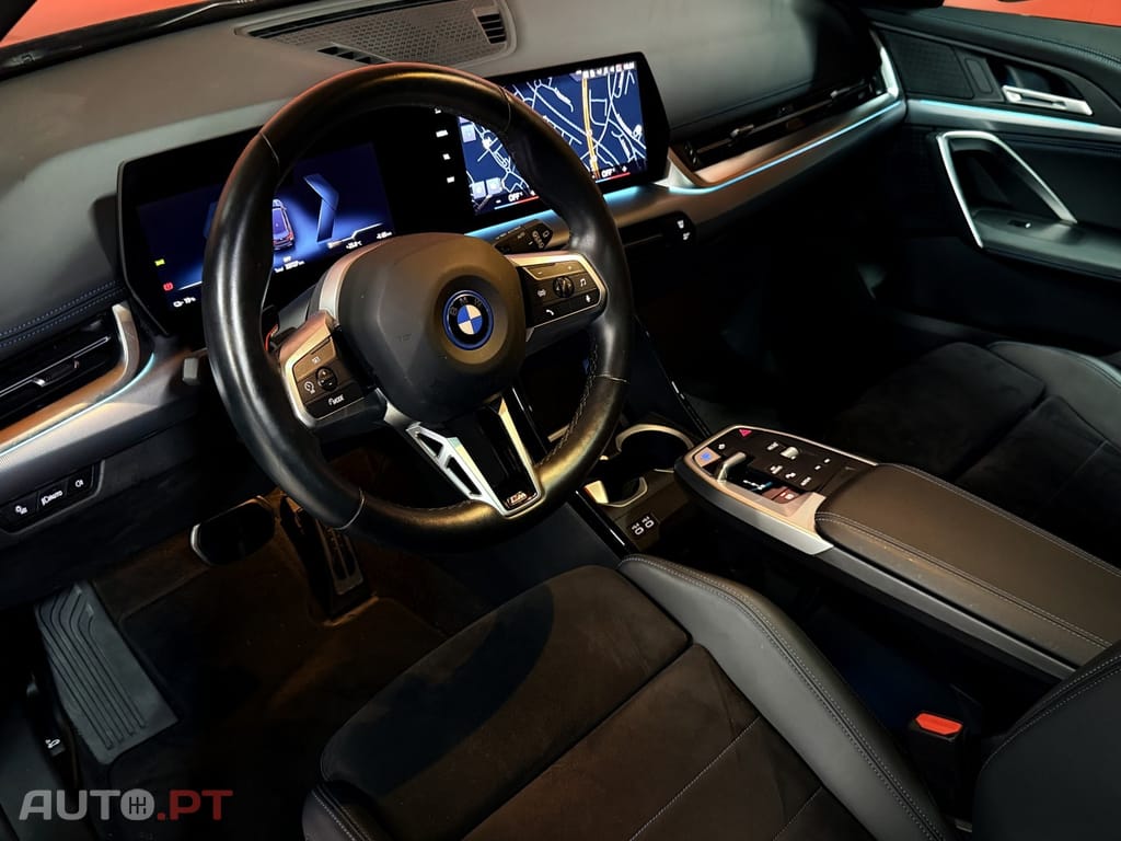 BMW iX1 xDrive30 Pack Desportivo M