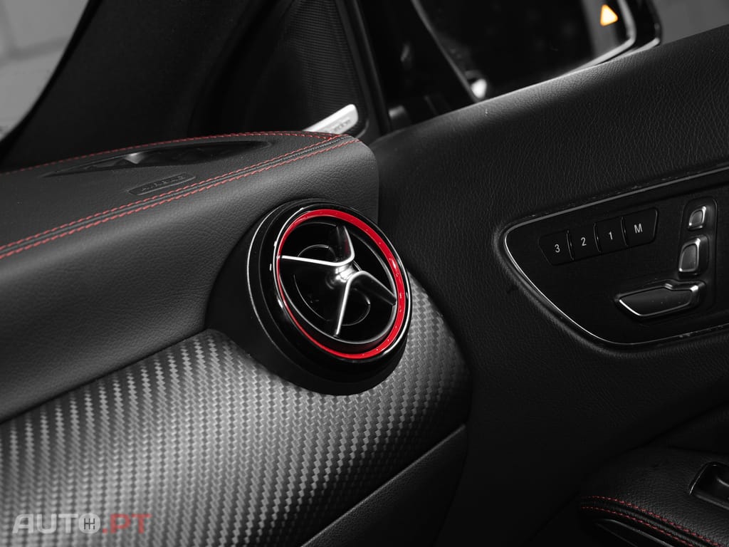 Mercedes-Benz A 45 AMG 4Matic Speedshift 7G-DCT