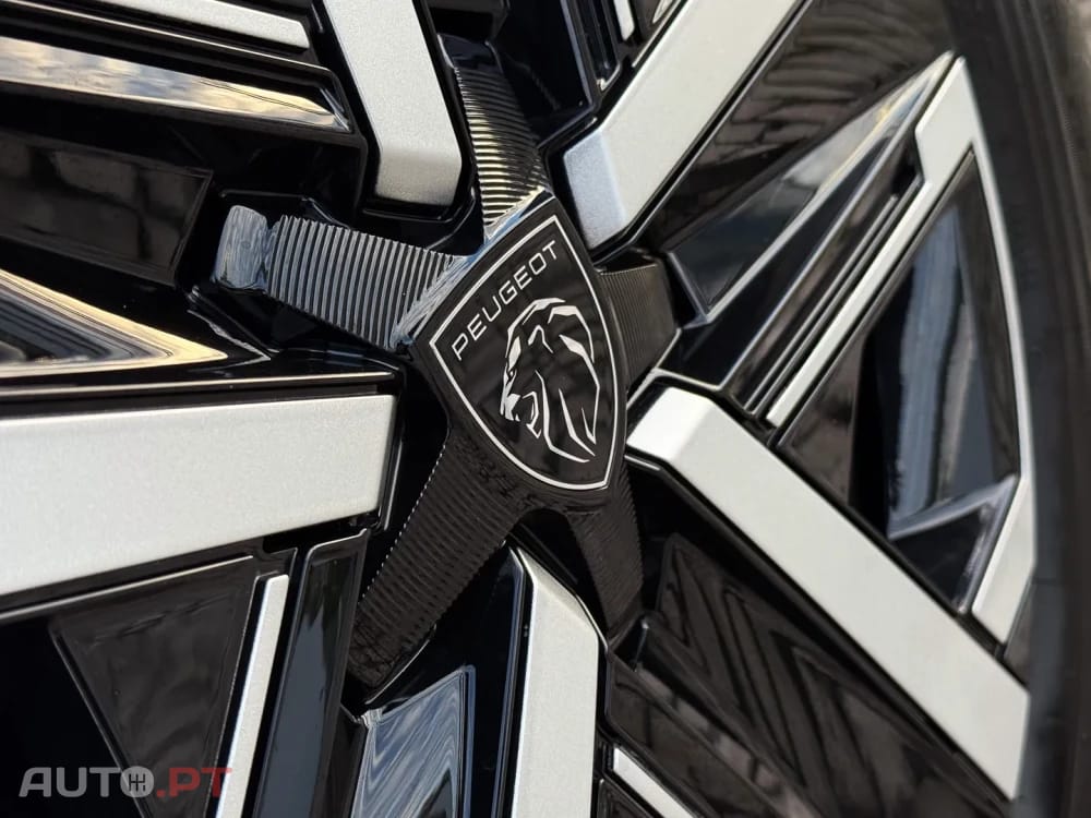 Peugeot 2008 1.2 PureTech Active Pack