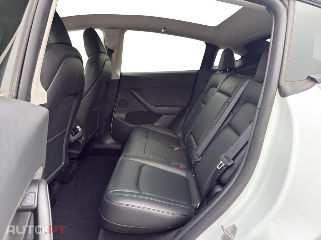 Tesla Model Y Long Range Dual Motor AWD