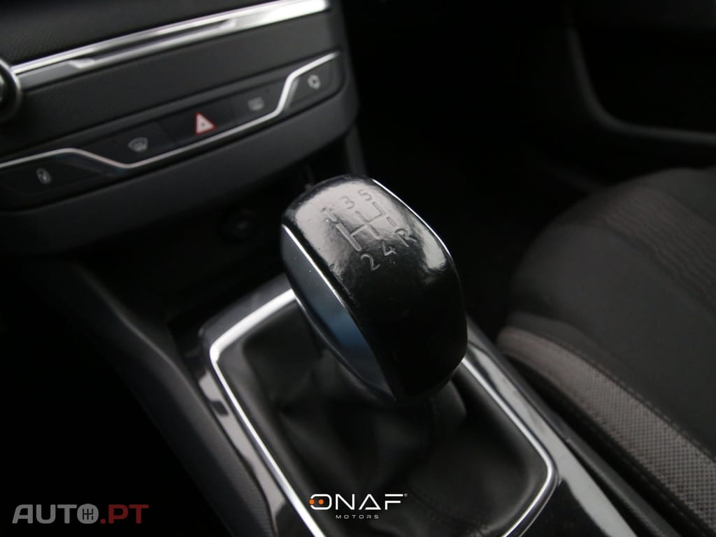 Peugeot 308 1.2 e-THP Style