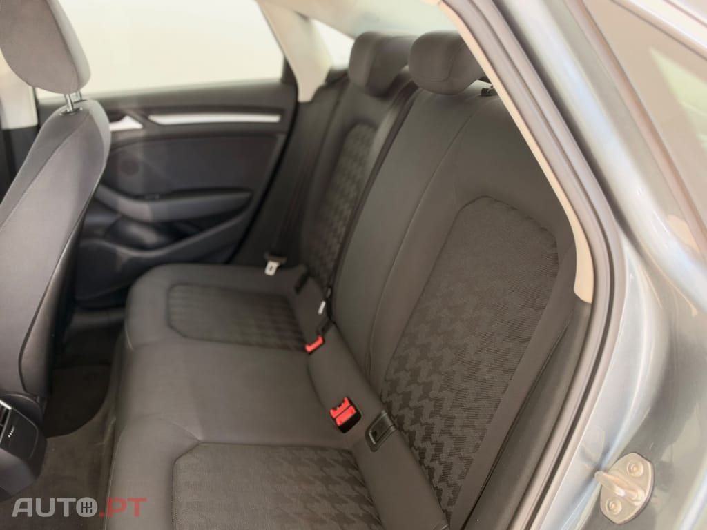 Audi A3 1.6 TDI Attraction